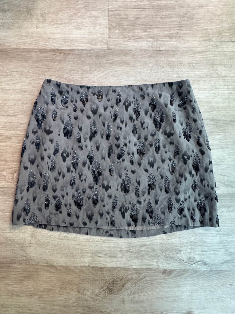 Rebecca Taylor 100% Silk Gray Beaded Animal-Print Mini Skirt Sz 4